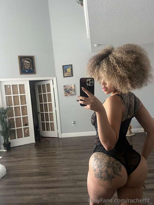Where do you wanna touch first? 🙈