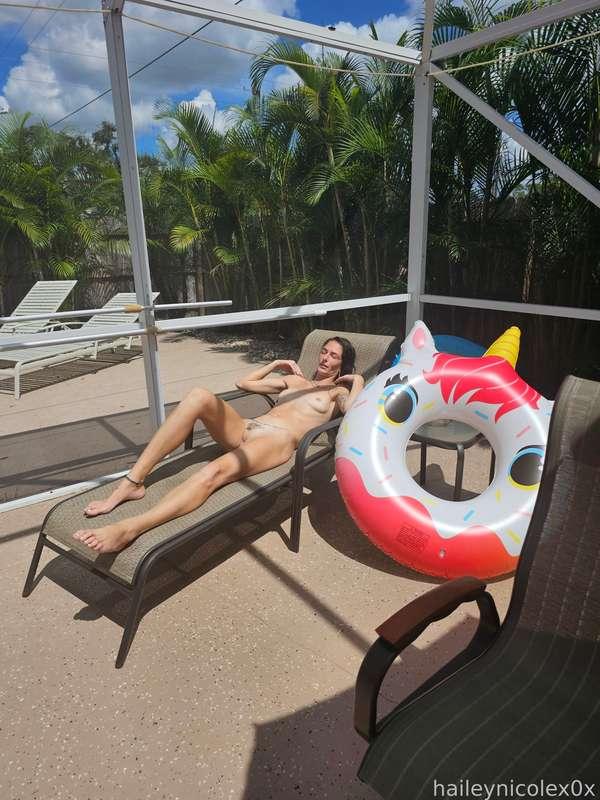 Come lay out with me today so we can fuck by the pool 😈😛

#fyp