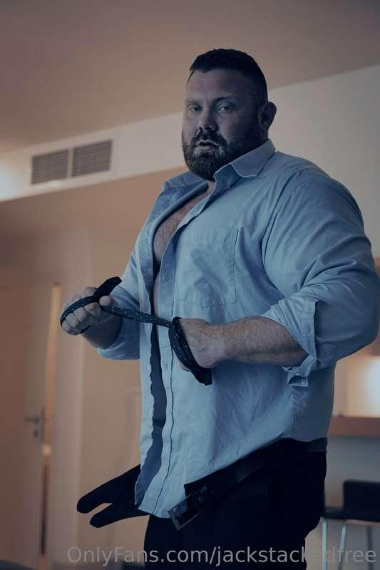 Shall I wrap my tie around your neck while you suck my cock?
