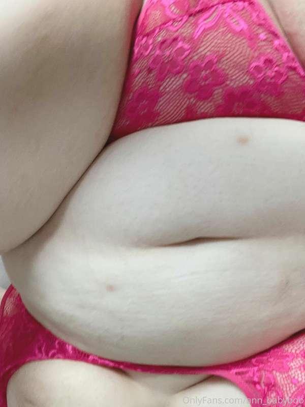 Trying to show off my juicy pussy 😍
