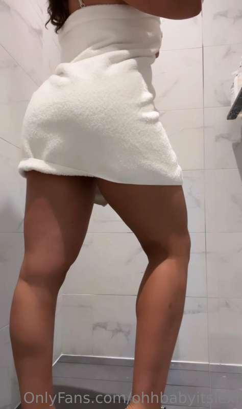 Nothing like a steam room to loosen up tight muscles😍
