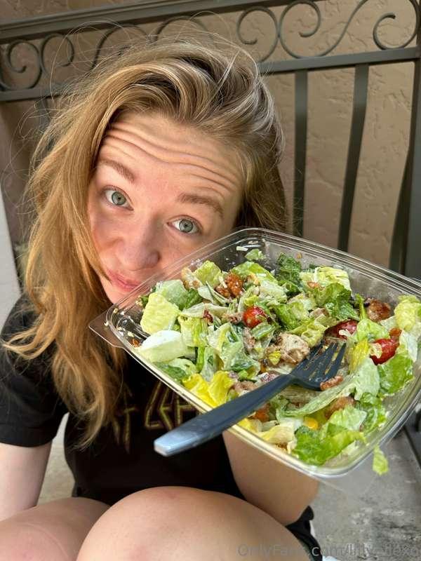 momo said my eyes match the salad... what do you think?