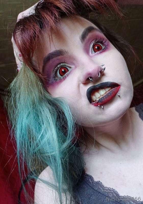 Happy Halloween, for sure :) I love the whole vibe, posting ..
