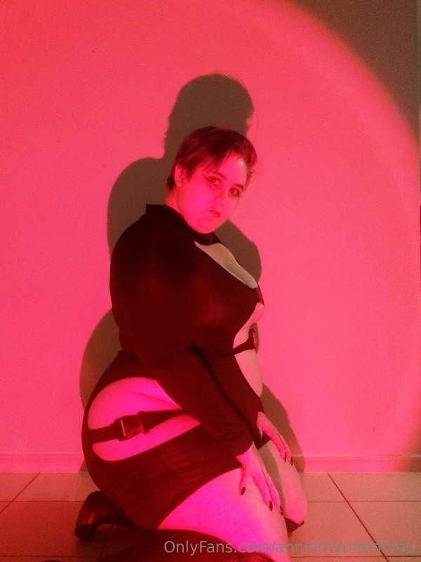 Are these curves the kind that could drive you to villainy 