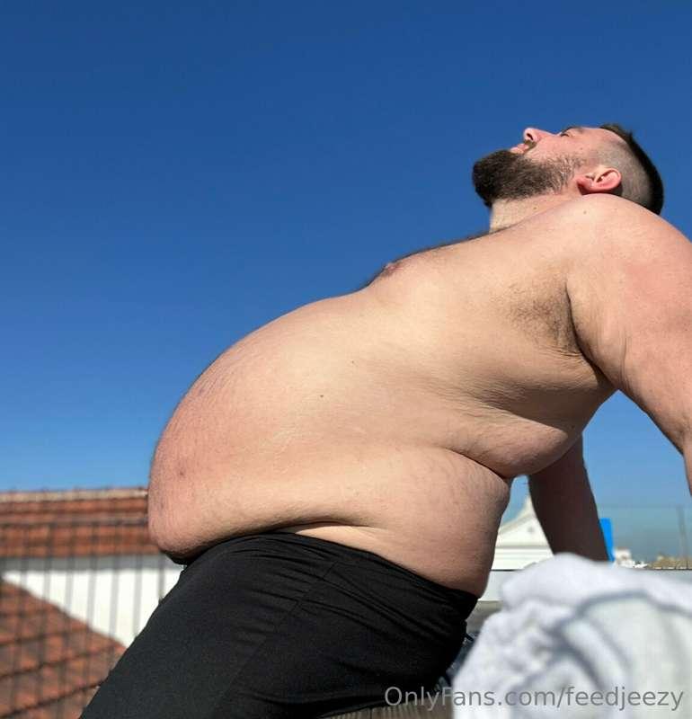Just your favourite fat boy enjoying some sun.. what would y..