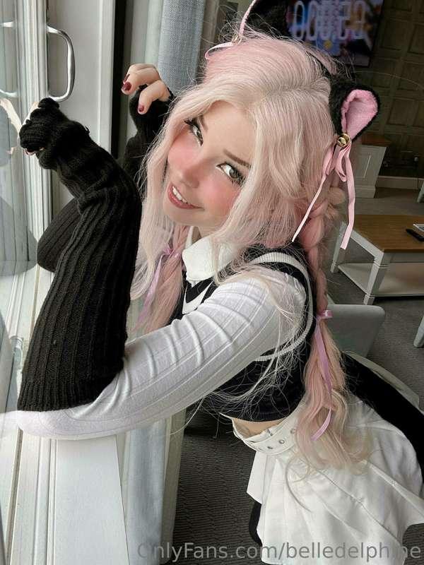 Just a lil day out for kitty ^-^