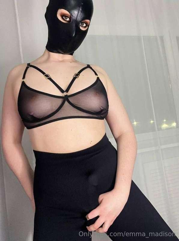𝐅𝐑𝐄𝐄 𝐒𝐔𝐁👉 @iwantuslave 🙈🔞 "I am Mistress Bella, Queen of you..