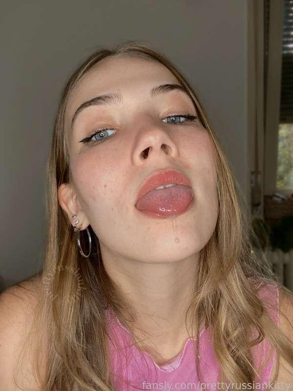 prettyrussiankitty image #3