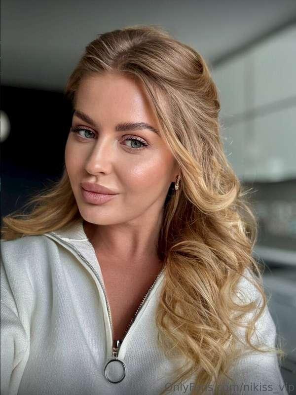 @nikiss_vip 🔥 𝐒𝐇𝐄 𝐖𝐎𝐑𝐊𝐒 𝐀𝐒 𝐀 𝐓𝐄𝐀𝐂𝐇𝐄𝐑 🔥IM LUSTFUL KITTY @niki..