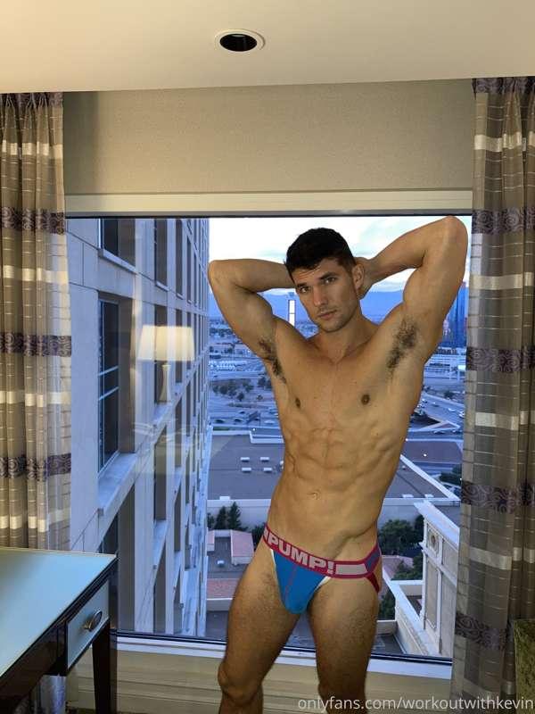It turns me on knowing there are people outside who can see ..