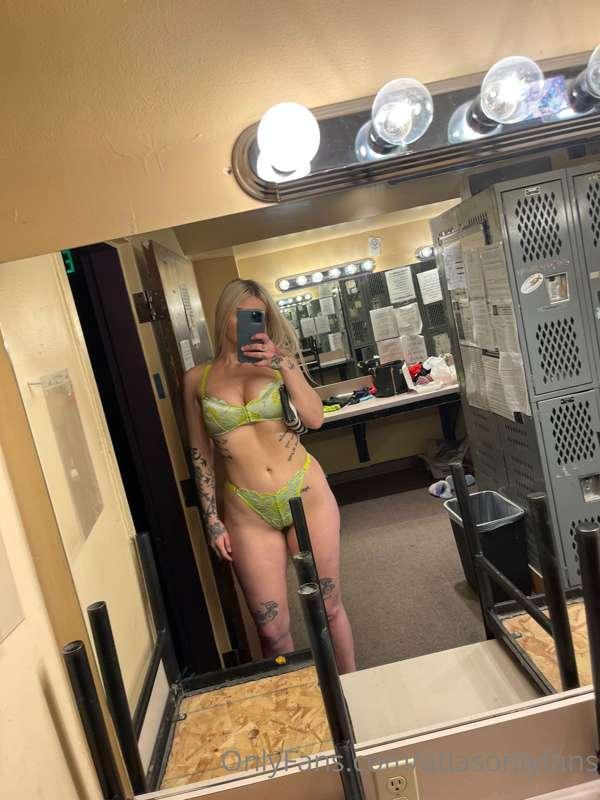 Worrrrk wore me out 🤸‍♀️🤦‍♀️🤗🥰💞👯‍♀️🎊