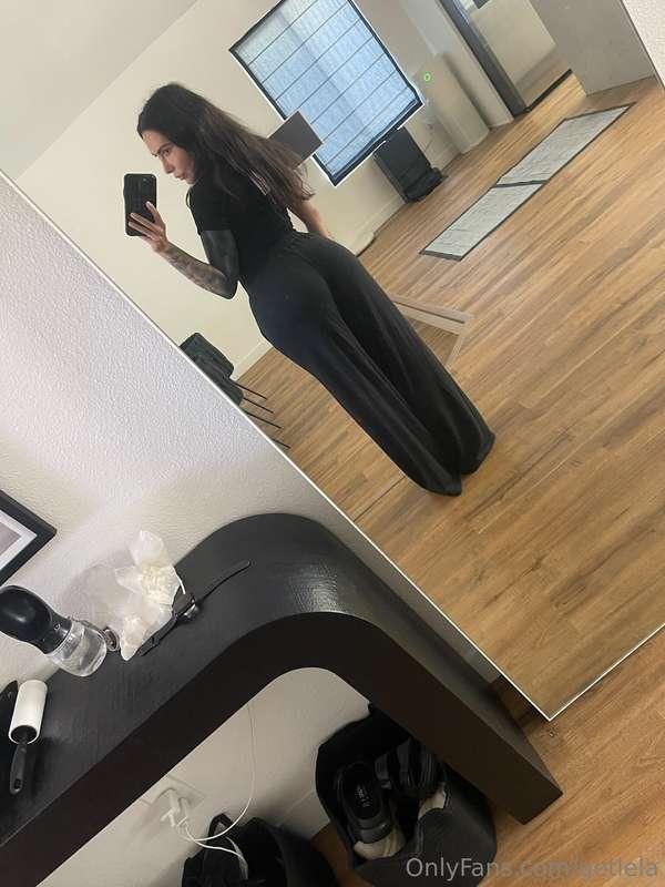 Ass check 😏🤞
