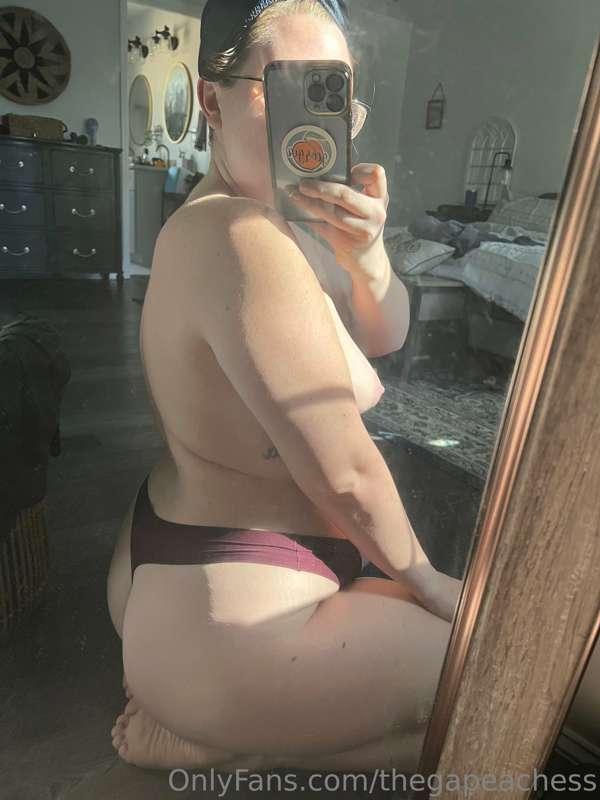 hotwife_peaches image #1