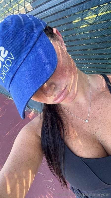 it’s hot 🥵 🎾🏓