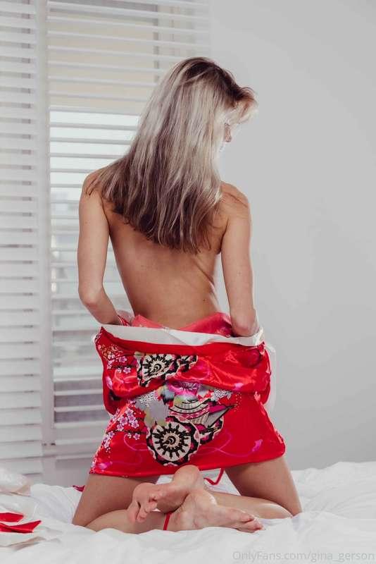 Does this red robe suit me?🥀💗