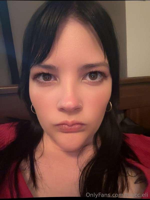 Leaving y’all with a picture of me staring into your soul wh..