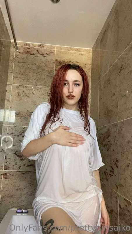 watch me shower in this white t-shirt :) getting all wet and..