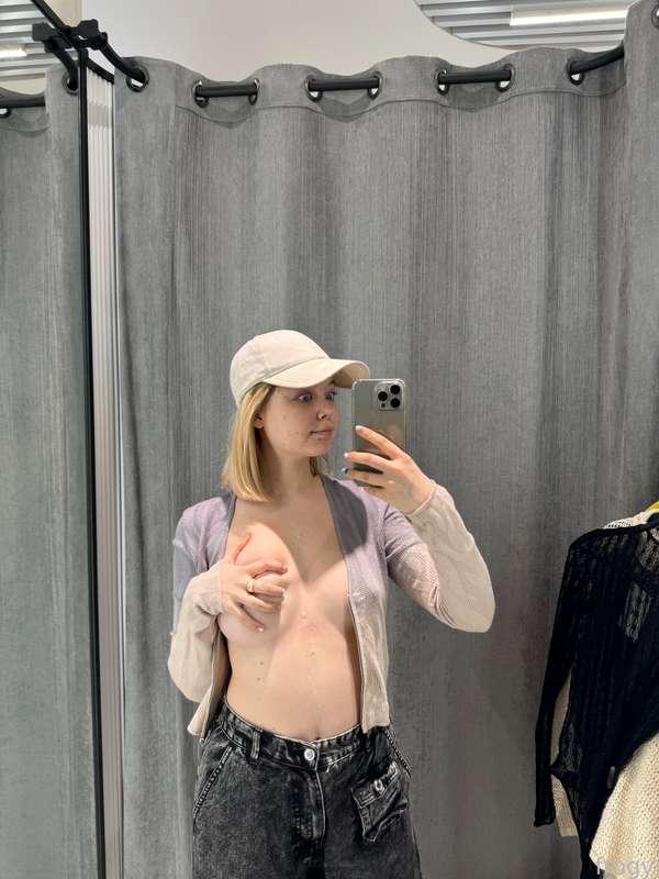 u r always my best man and I’m always thinking about u and keep u inside my mind💘
and I wanna make ur day better by my tits in fitting room

♡ #cute #schoolgirl #teen #nextdoorgirl #gfe #college #young #smallboobs  #tiny ♡