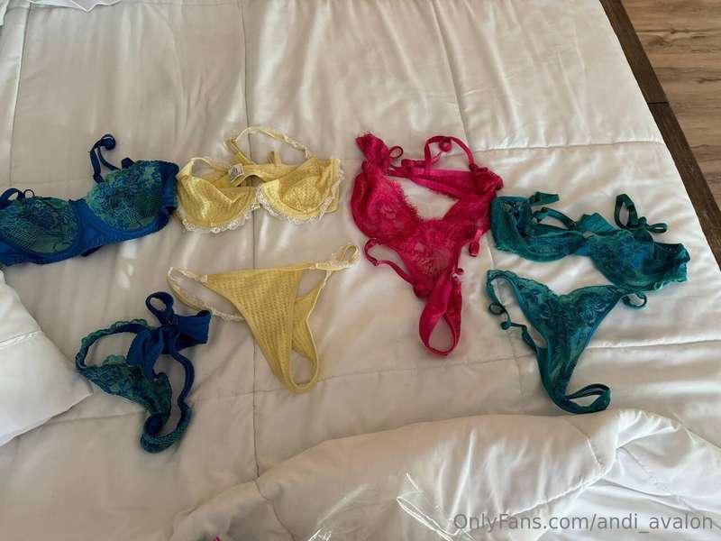 Help me pick my lingerie for the day 😏💕