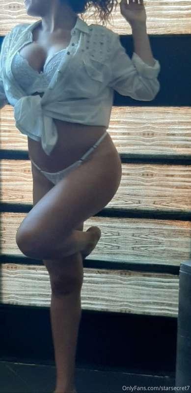 🐰🐰🐰Quiero me escribas y me digas cosas lindas, me mimes y me..