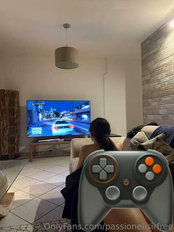 Test di concentrazione: guarda la TV e dimmi a quale gioco s..