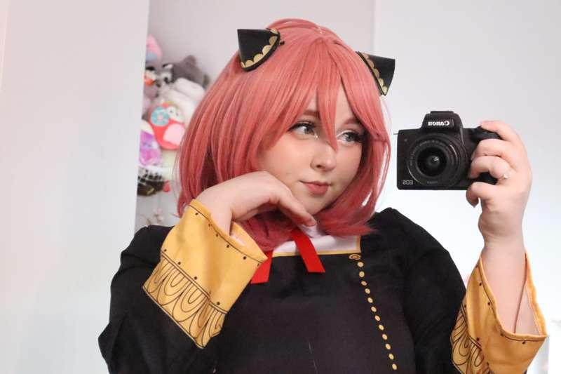 ANYA COSPLAY (ROYALTY)