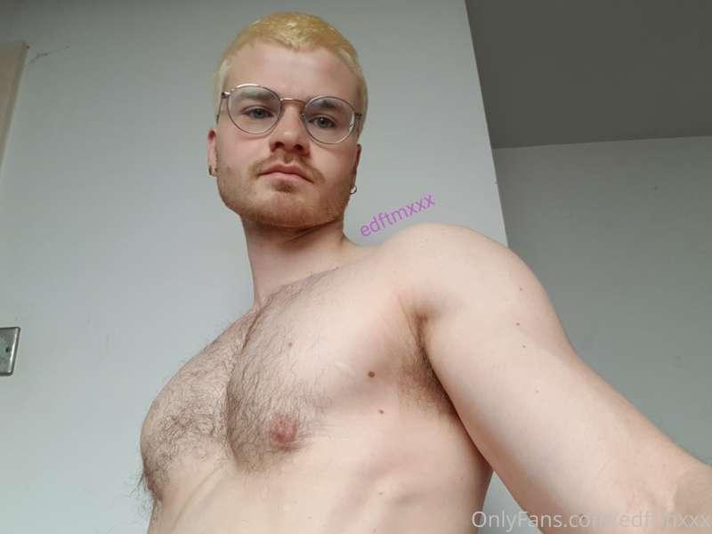 Worship my body and lick my clit👅👅👅