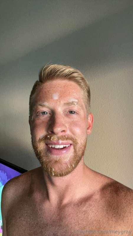 Happy Friday Sluts!! TGIF!! 🙌🏼😜  I was such a hungry cum slu..