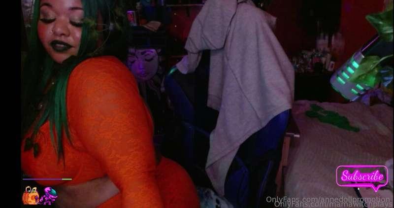 @mamawitchplaysA curious Sexy Witch; Creating my Mini Univer..