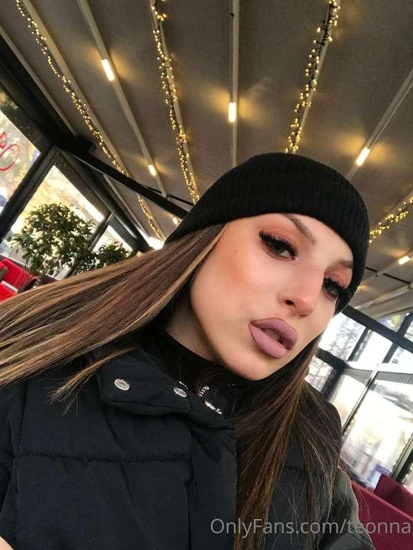 La mulți ani iubirile mele 💓🌹🌹🥳 un an nou fericit și pentru ..