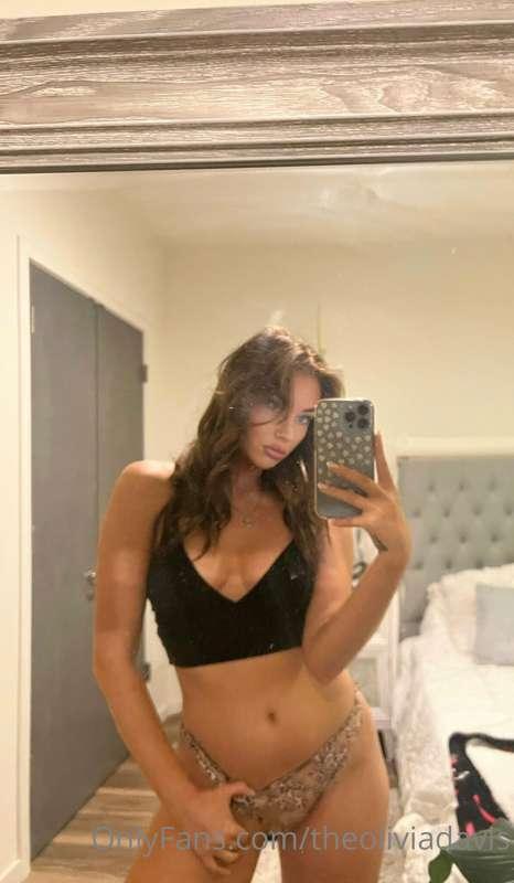 In a mood ❤️‍🔥 dm me let’s have some fun 😏