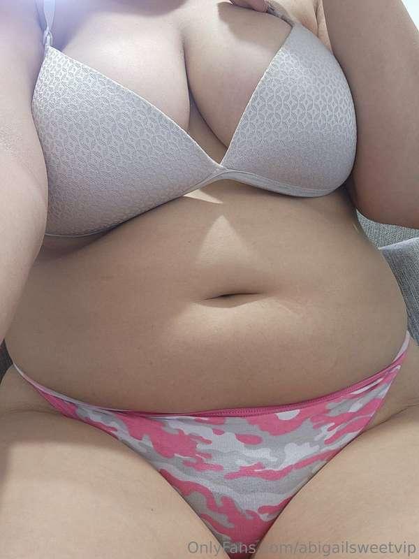 Cute new pantie 🥵 im ready to talk dirty with you im availab..