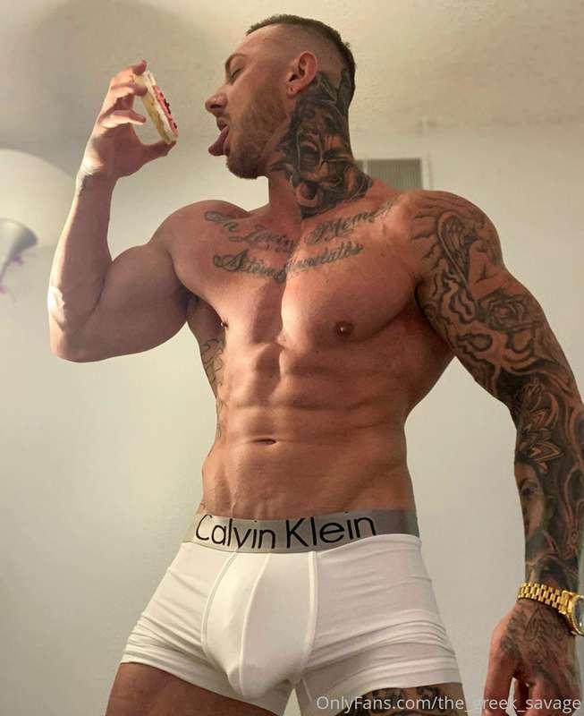 Sweets can be for breakfast too, right?😘