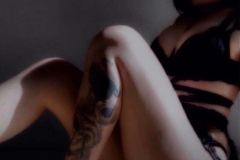 don’t you just love laced up lingerie