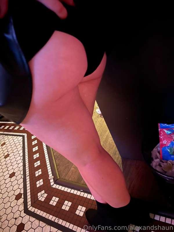 Pulling my dress up in the club to expose my ass, bouncers k..