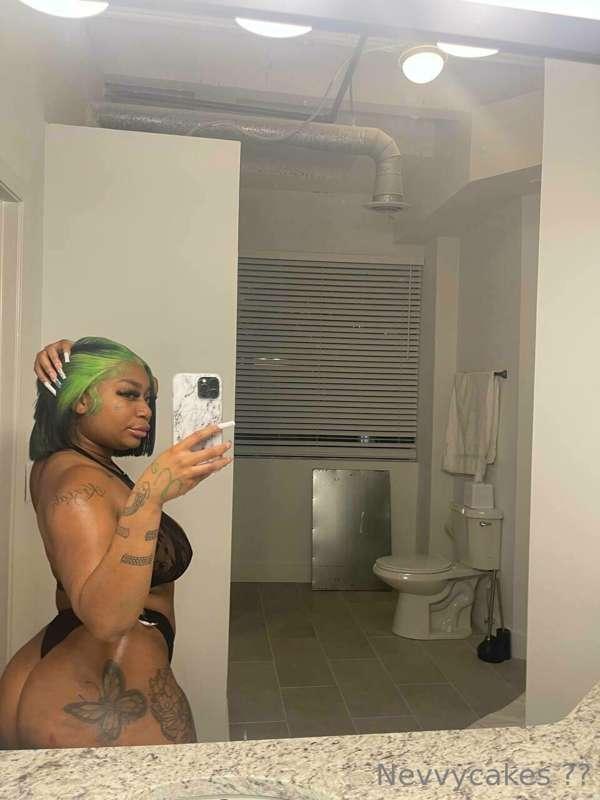 Goodmorning baby check your DMs 😋
