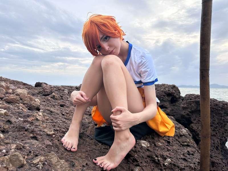 yay, I finished sorting my Nami cosplay set from One Piece!! 🧡  

I’m also super excited about my Jinx cosplay delivery, but… tracking says “by December 3rd”, I ordered it a bit late, oops :c  
but once it’s here, I’ll dive right into creating my Jinx cosplay as planned!

oh, right, Nami… there are lots of pics, so I’ll post them in parts as usual~

thank you so much for being here with me, for your purchases, tips, likes, and even just views. it means so much to me &gt;&lt;

#fyp #cosplay #cosplaygirl #onepiece #cosplayer #tomboy #anime #nonbinary #enby