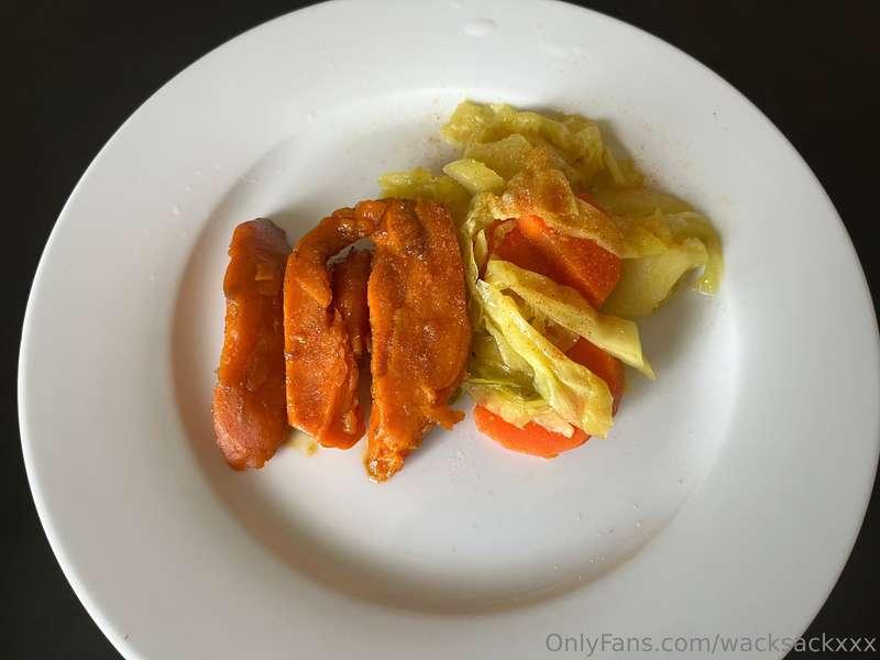 WACKSACK DIET: Sweet potatoes + Cabbage.  If I eat anything ..