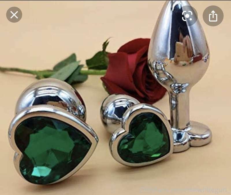 Getting these but in gold! 💛💚💛 CANNOT WAIT! LIKE IF YOUR REA..