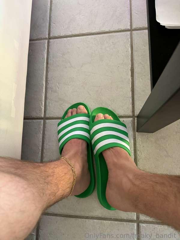 Were you starin at my feet bro? 😏🦶🏼