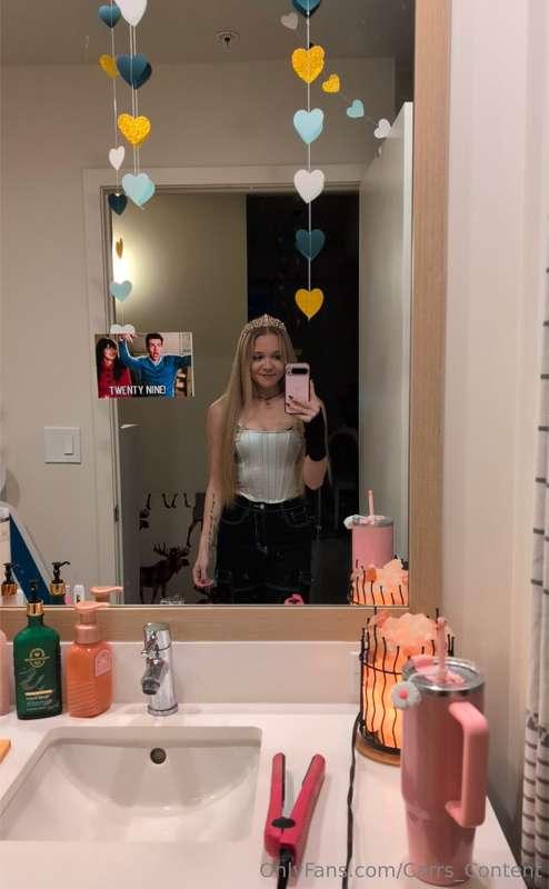 going out for my birthday tonight!! who wants to tell me im ..