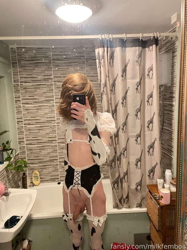 milkfemboii image #8