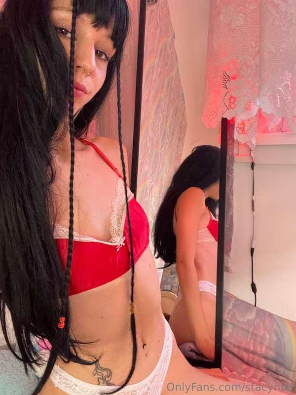 Feeling naughty this valentine's day🤭I hope everyone is havi..