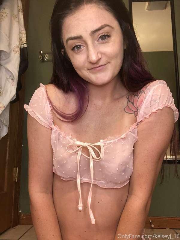 I can think of two things that are pinky and perky 😏🍒