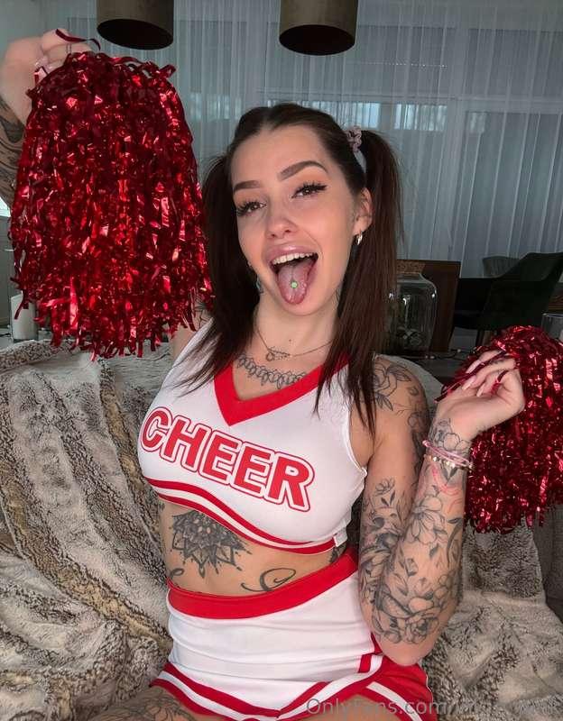 GIVE ME A C-O-C-K!!!!! 🔥🔥🔥🔥This sexy cheerleader just finish..