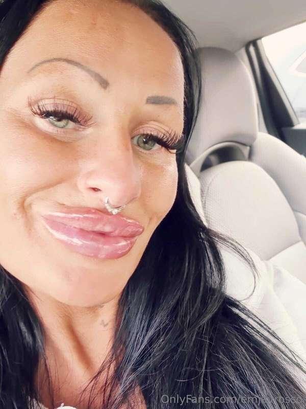 So, die Blase Lippen nochmal etwas gepimpt. Magst du mich da..