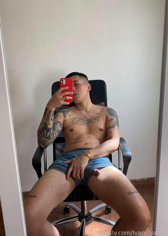 I think something is escaping 😳🤭🔥



#fyp #gay #bi #bisexual #hot #sex #sexy #xxx #dick #cum #cock #fuck #hard #tattooboy #male #body #hottie #horny #cute #petite #tatuajes #tatuado #masturbation #ereccion #polla #pene #berga #teen #young #ivanrosedal #caliente 
