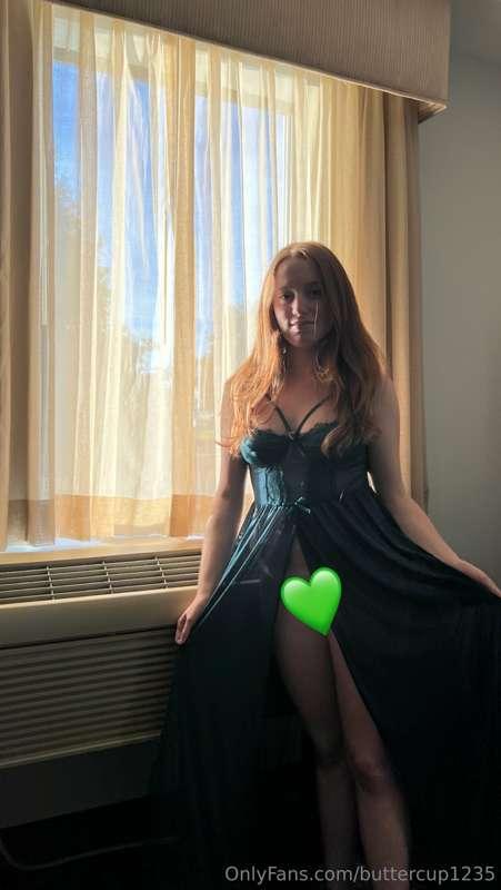 Thought it was a cute sexy dress for the bedroom… 💚