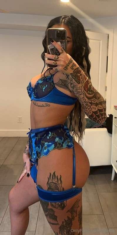 Does blue look good on me? 💙