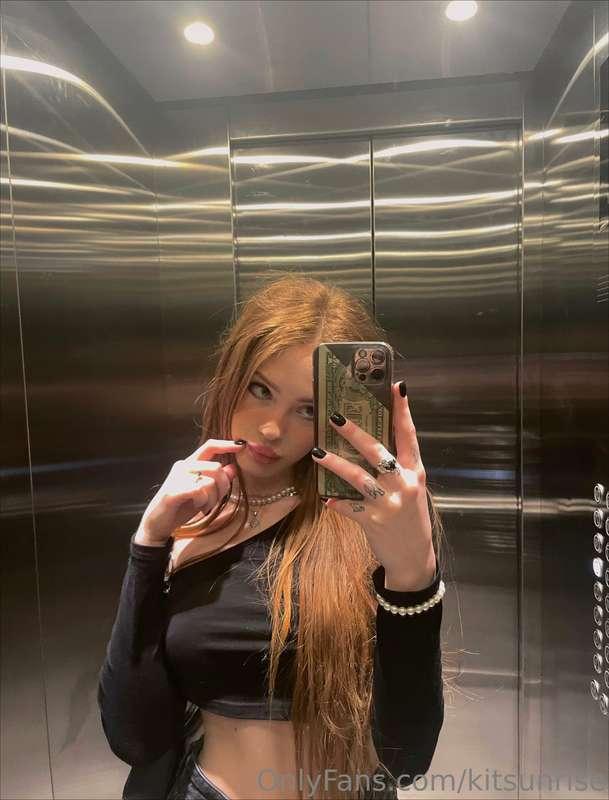 Elevator selfies season is open